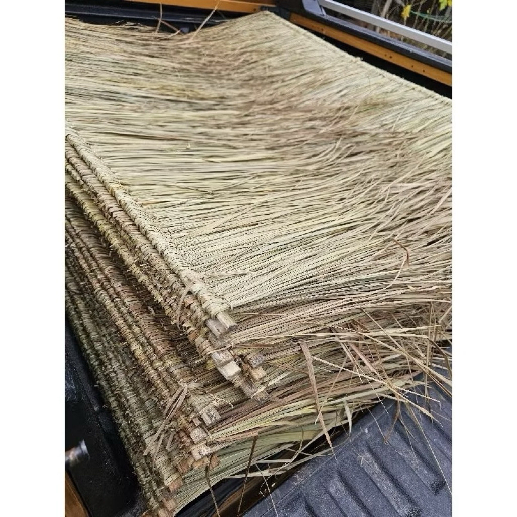 หลังคาหญ้าคา หลังคาแฝก แฝก กันแดด กันฝน