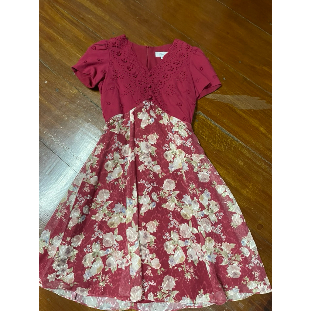 เดรสสีแดงร้านOmeshop