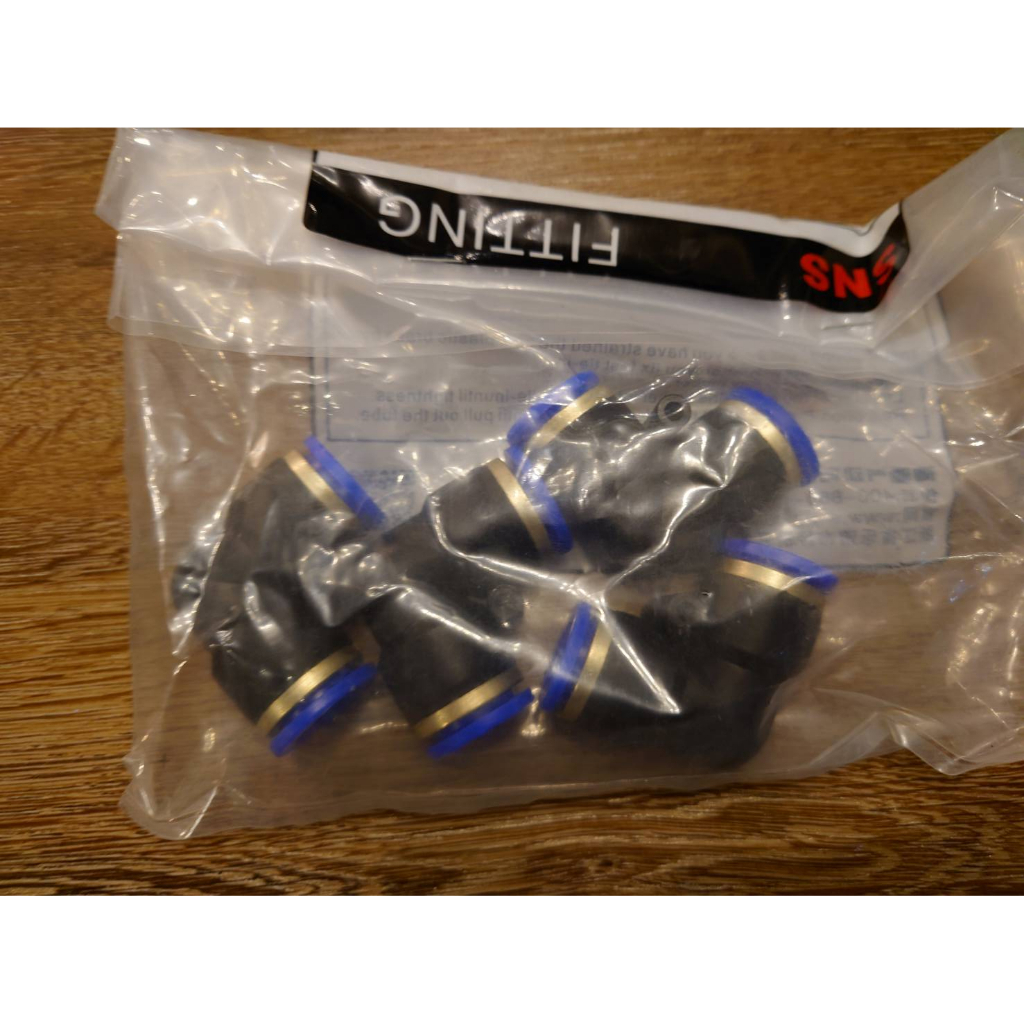 SNS ข้อต่อลม ข้อต่อลมงอ90องศา เสียบสายลม 2 ข้างเท่ากัน ข้อต่อPU ฟิตติ้ง PU Fitting PV 16 มิล