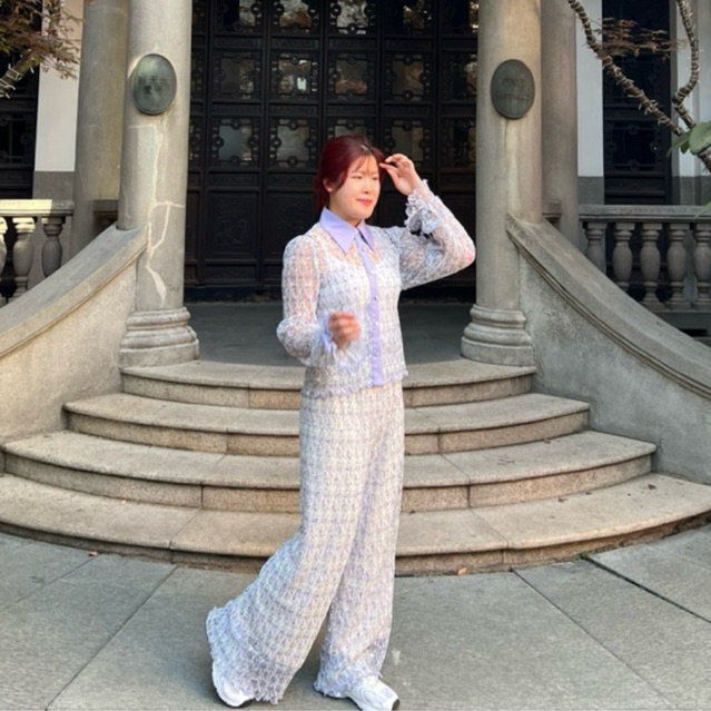 (used) ชุดเซ็ต Lyn Around ผ้าลูกไม้นุ่มสวยมาก(เสื้อ+กางเกง)