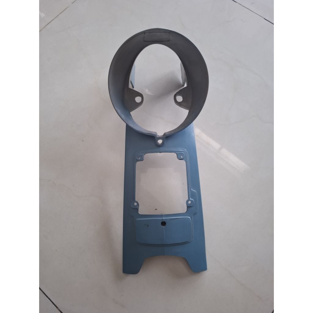 หน้ากากไฟหน้า Yamaha U5-U7-U5E-U7E-U5D-U7D สีน้ำเงินของใหม่งานเก่าเก็บพลาสติกสวยๆไม่แตกไม่หักพร้อมใส