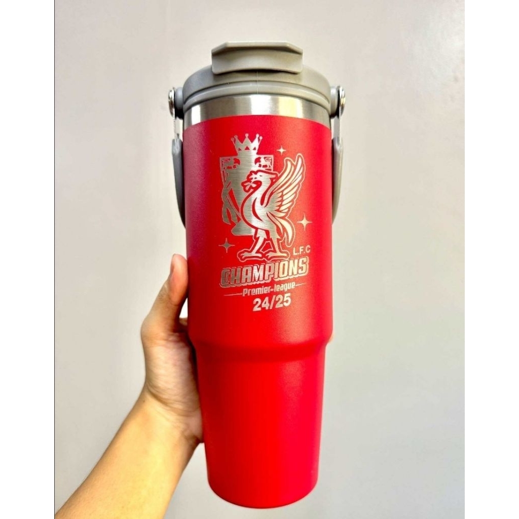 แชมป์แน่!! ถือรอไว้เลย แก้วสแตนเลสลิเวอร์พูล | แกะสลักด้วยเลเซอร์โลโก้ทีมสุดเท่ 🏆 You'll Never Walk Alone แก้วขนาด 30 oz