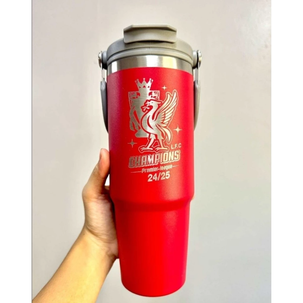 แชมป์แน่!! ถือรอไว้เลย แก้วสแตนเลสลิเวอร์พูล | แกะสลักด้วยเลเซอร์โลโก้ทีมสุดเท่ 🏆 You'll Never Walk Alone แก้วขนาด 30 oz