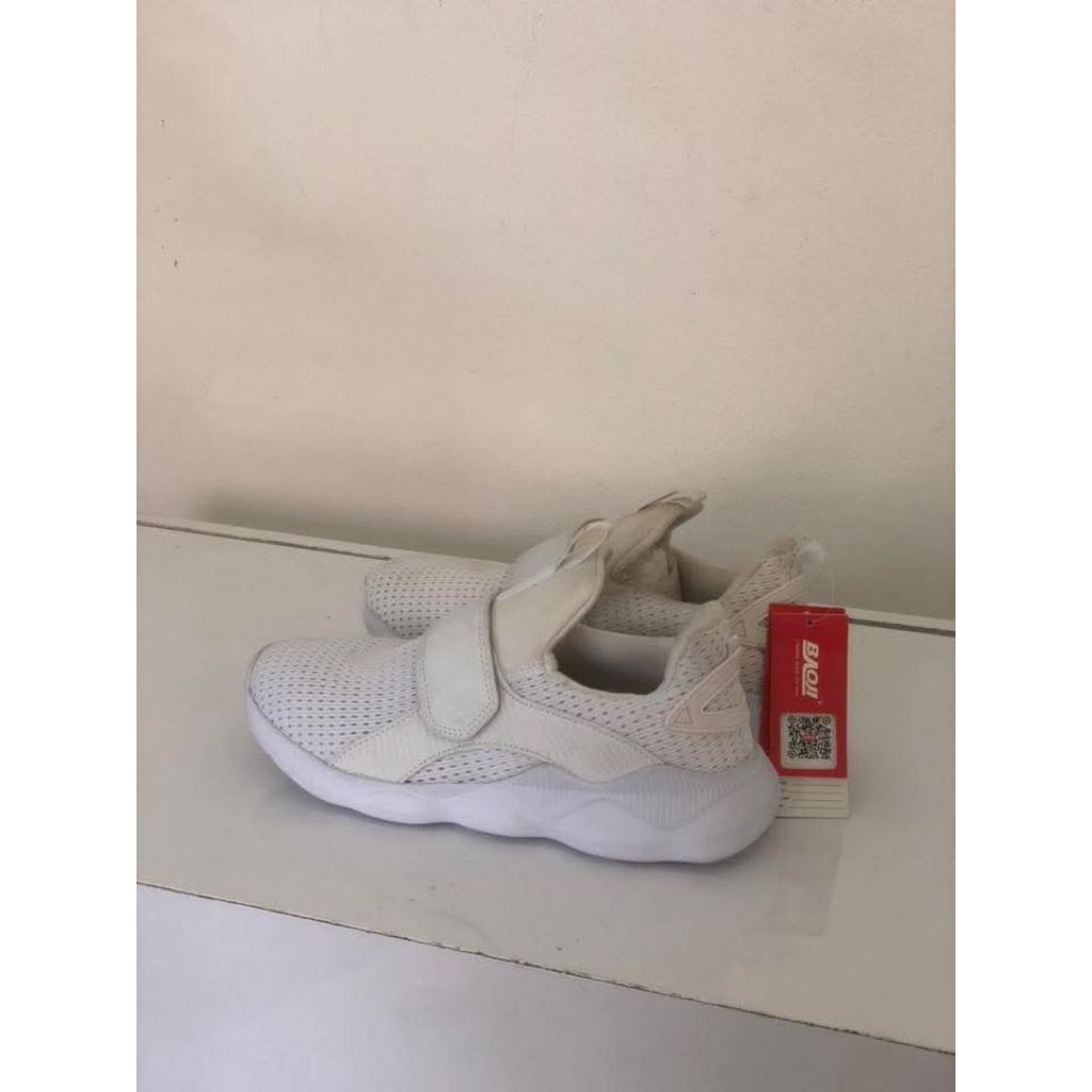 รองเท้า Baoji CE-101