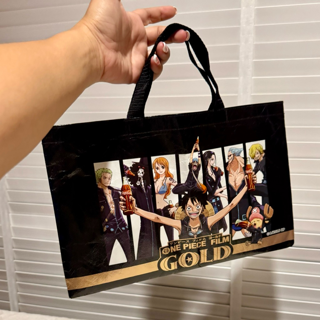 ถุงป้า A4 " o n e   p i e c e & c o c a c o l a " ♠️ ขนาด 33x23 cm. หนา 1 cm. ♠️