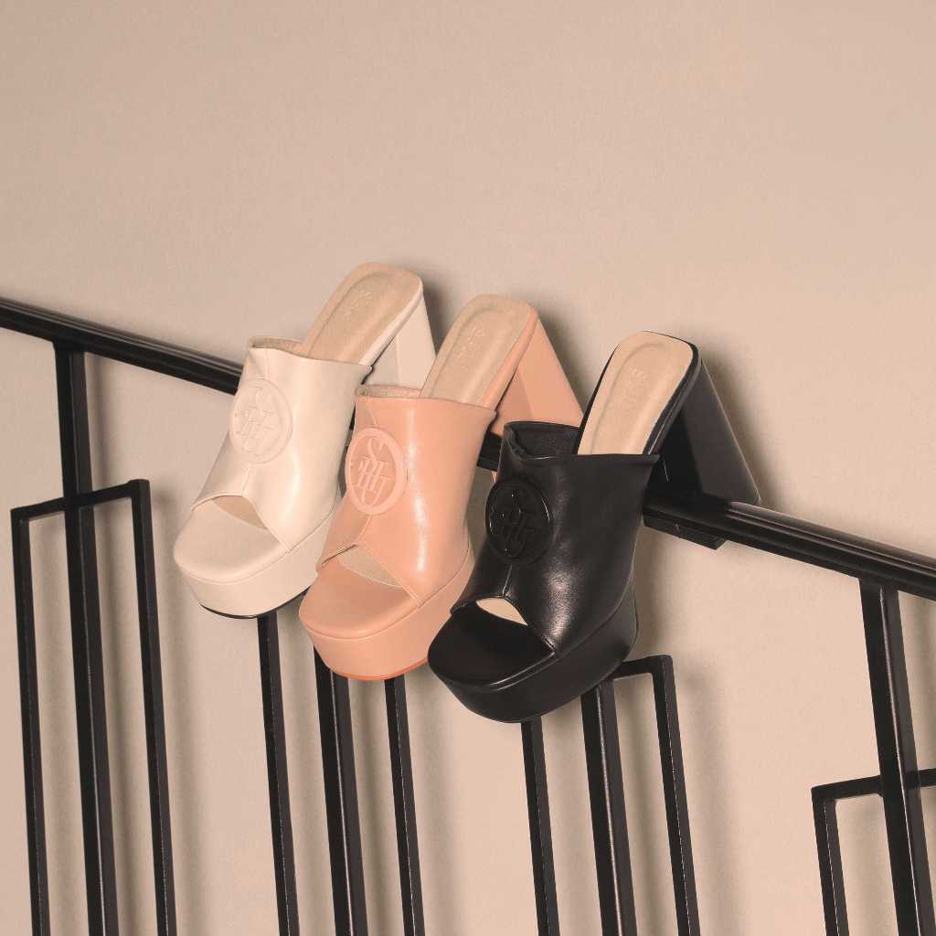 ✅SHU RUNWAY 4" PLATFORM MULE SIGNET รองเท้าส้นสูง