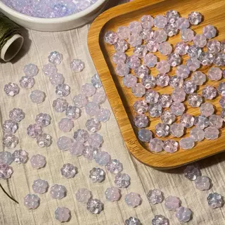 (ส่งจากไทย!!)ลูกปัดแก้วใบโคลเวอร์ 10 ชิ้น 10 มิล DIY