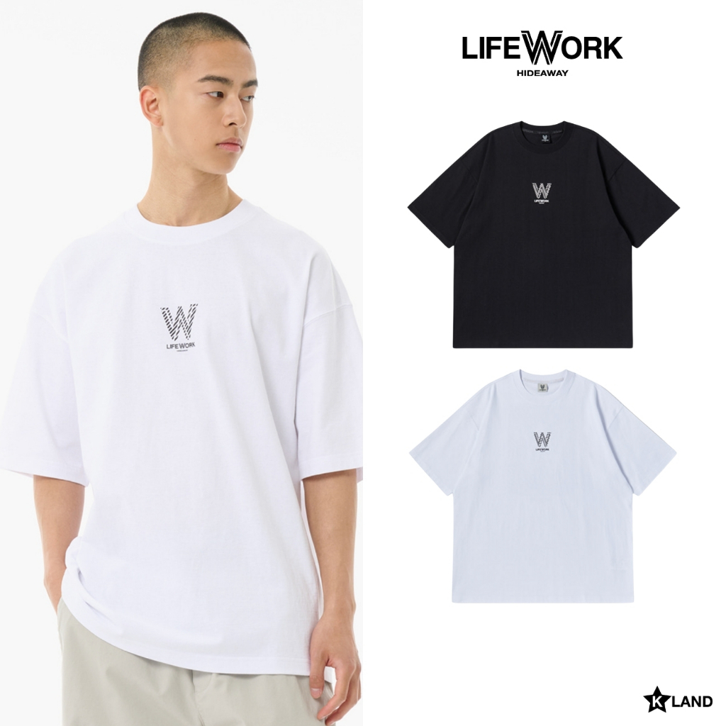 LIFEWORK W STRIPE SHORT SLEEVE T-SHIRT เสื้อไลฟ์เวิร์ค ตัวอักษร W แขนสั้น คอกลม (LWK24TS0031U)