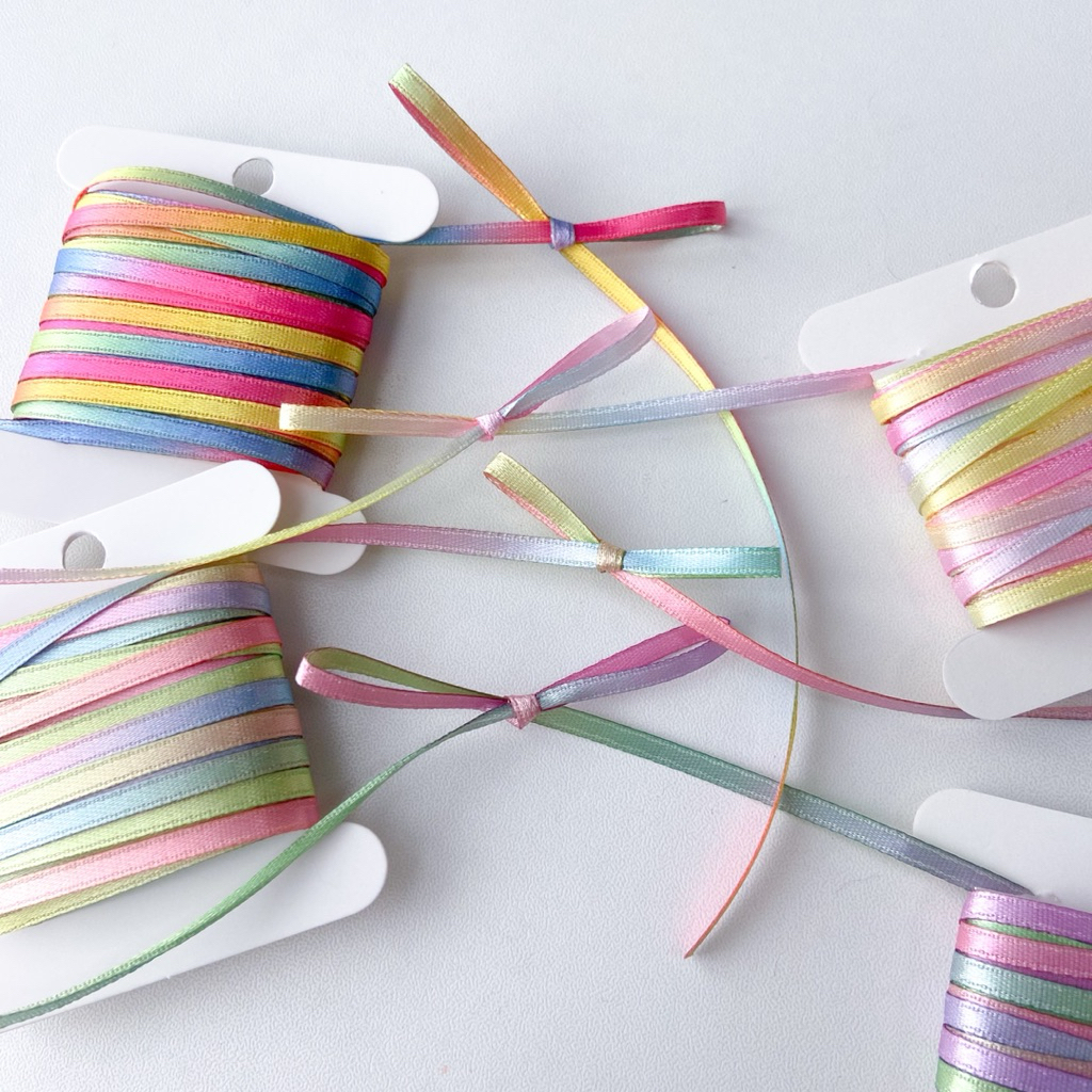 ♡  พร้อมส่ง | (5 หลา) Rainbow Ribbon โบว์ ริบบิ้น สีรุ้ง ไล่สี ขนาด 3 mm / 0.3 cm ราคา ถูกที่สุด ดีลบีเคเค แกลเลอรีภาพที่ 3