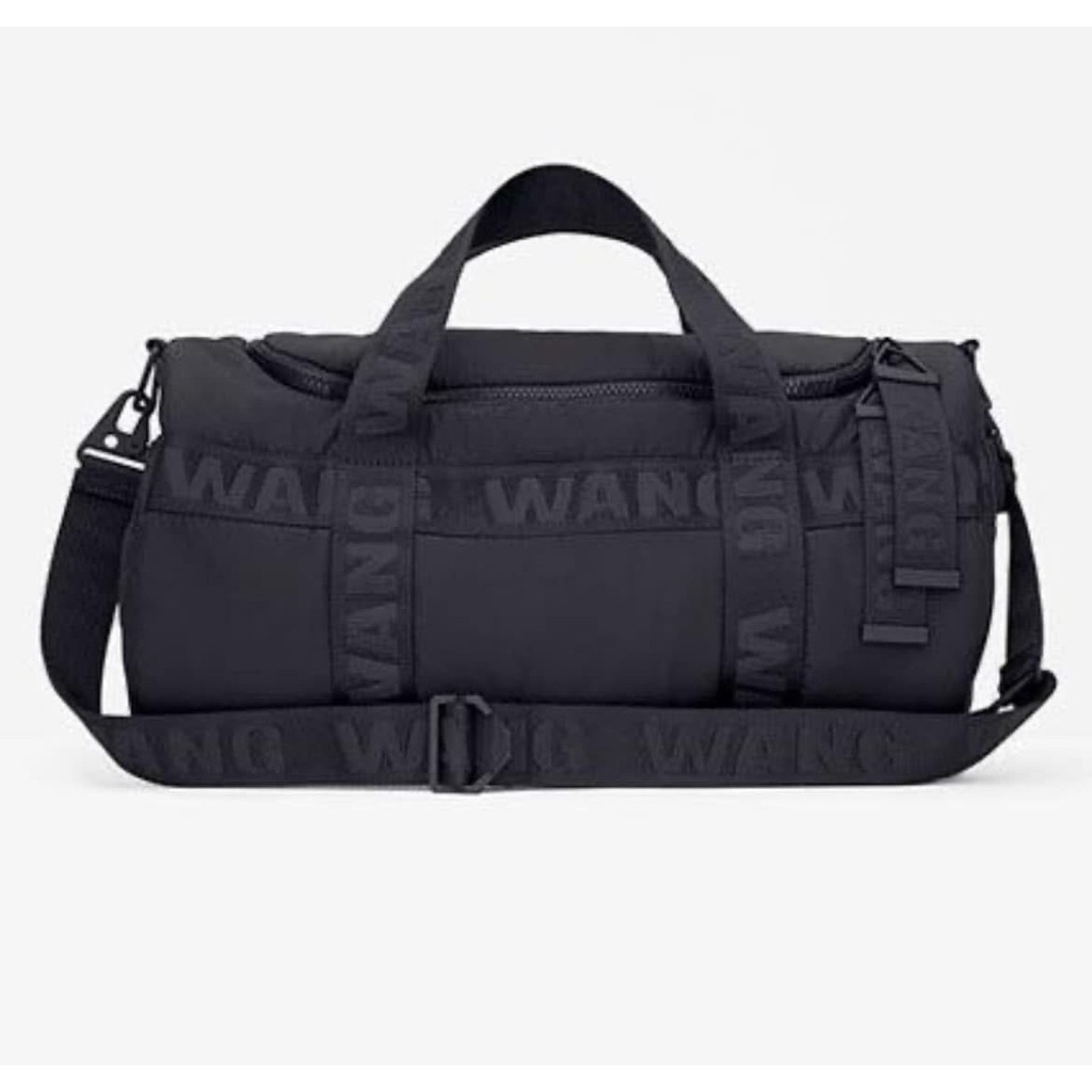 (มือสอง) กระเป๋าสะพายข้าง Alexander Wang x H&M สีดำ