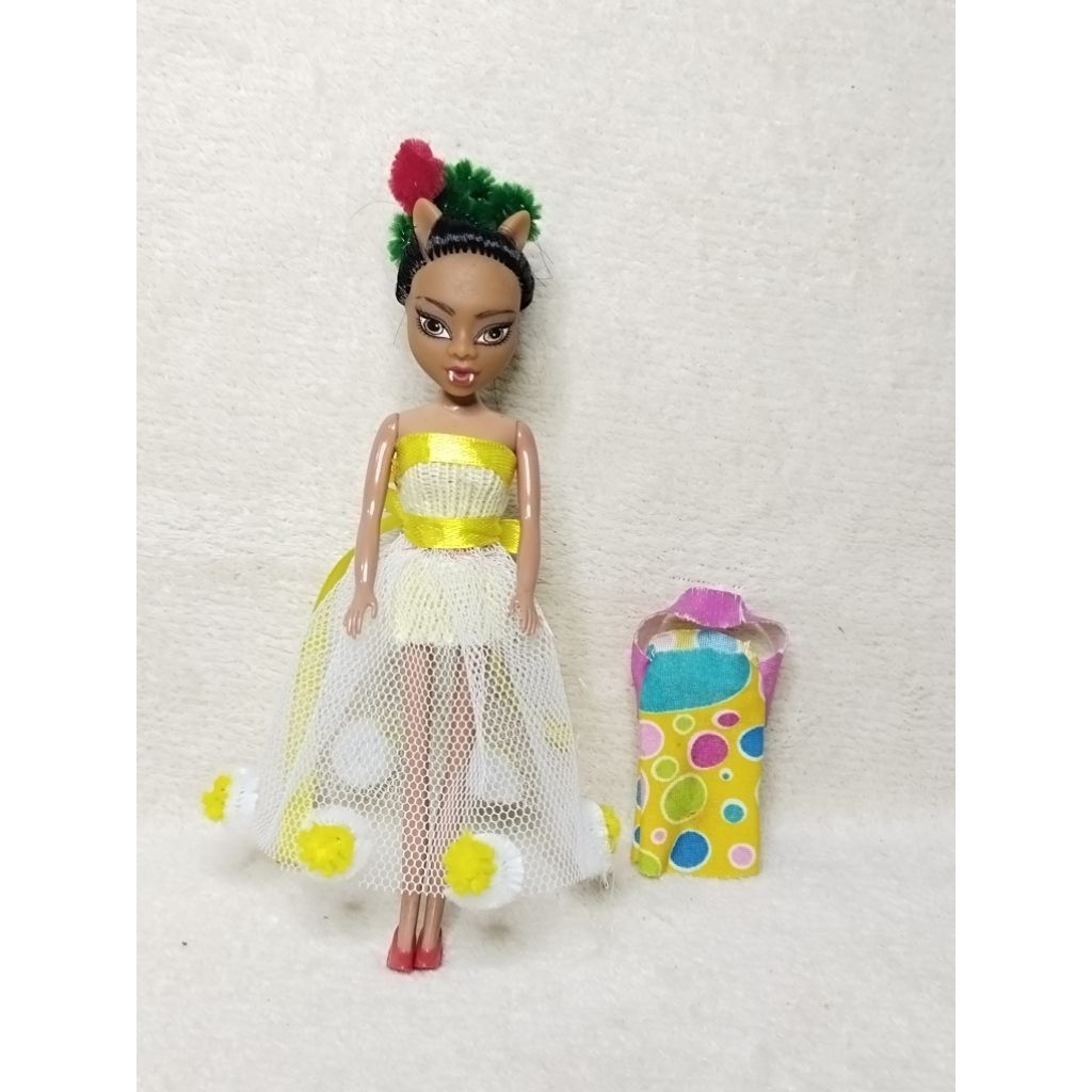ตุ๊กตา Ever After high Monster high ตุ๊กตาตัวเล็ก ตุ๊กตา