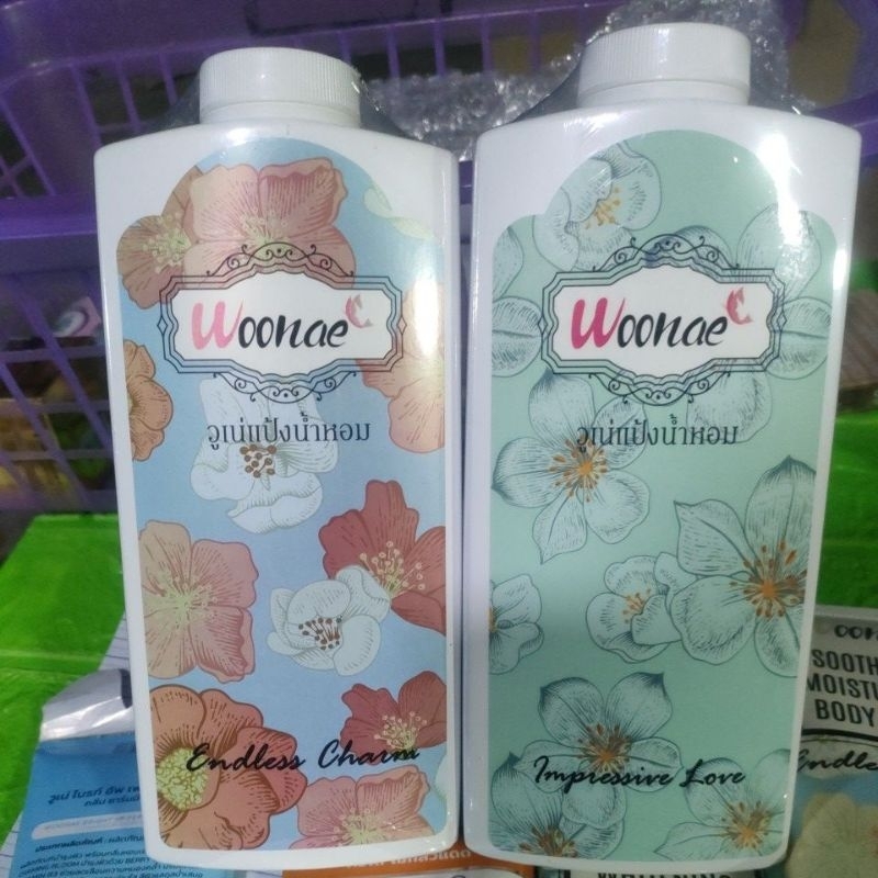 วูเน่แป้งน้ำหอม มี 2 สูตร แป้งหอมทาตัวกลิ่นหอมสดชื่นสามารถเก็บความหอมได้ยาวนานทำให้คุณรู้สึกสดชื่นได้ตลอดทั้งวัน