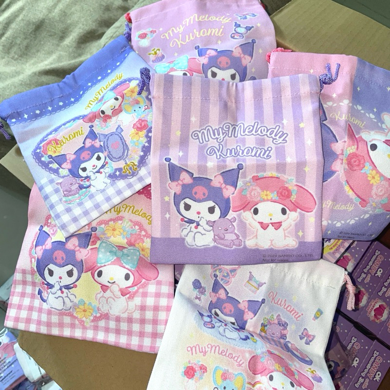 ถุงผ้าหูรูด My Melody & Kuromi แบบแกะเช็คลาย (พร้อมส่ง)