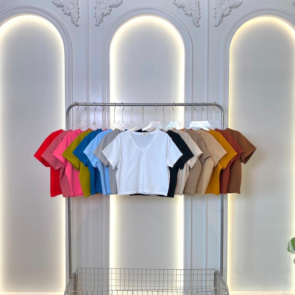 เสื้อยืดคอวี ทรงครอป ผ้ายืด มีไซส์ให้เลือก รุ่นT60 - Mesa closet