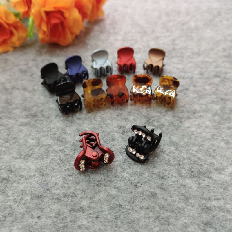 กิ๊ฟหนีบผมเพชร ขนาดเล็ก รุ่น 8เพชร ด้าน+เงา