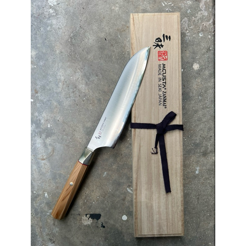 Mcusta Zanmai "Beyond" Aogami Super 180mm Santoku