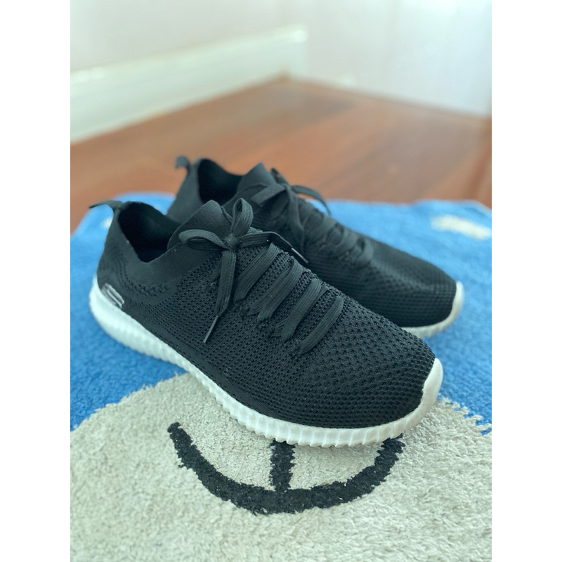 รองเท้า Skechers มือสอง สภาพดี