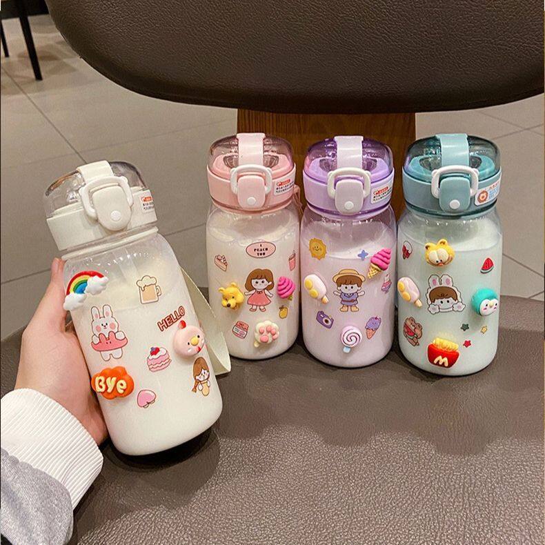 แก้วน้ำสำหรับเด็กแบบใส ขวดน้ำขนาด 350ML-480ML ขวดน้ำสำหรับพกพาสุดน่ารัก มาพร้อมหลอดดูดและสายสะพายพกพาง่าย