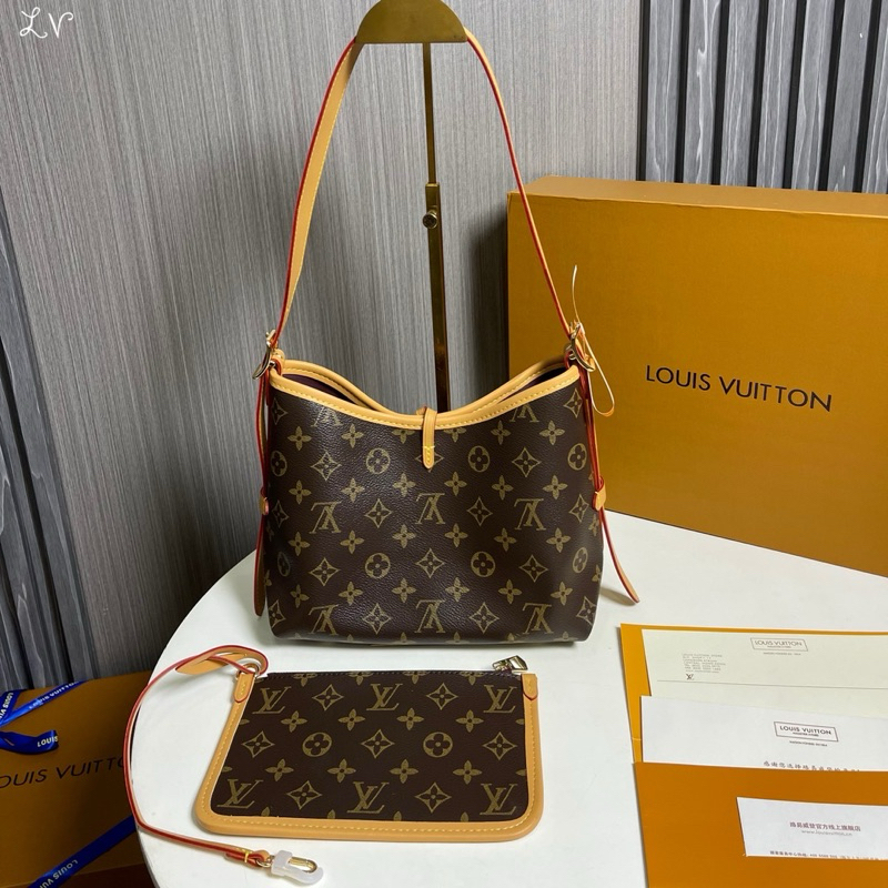 รุ่นใหม่ล่าสุดกระเป๋าถือและสะพายคางขนาด25cm 29cm สินค้างานไฮเอนด์หนังแท้สวยตรงปกพร้อมอุปกรณ์ครบ
