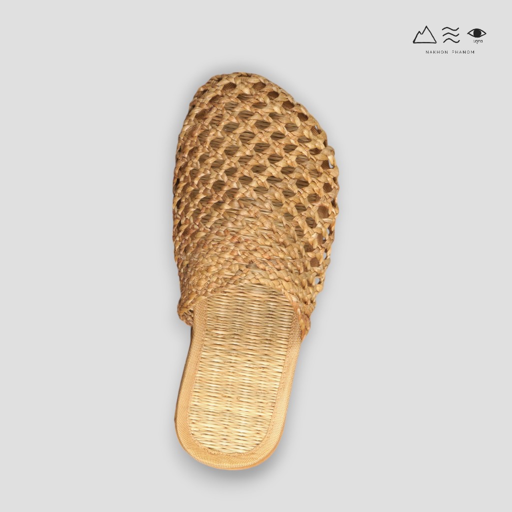 รองเท้าสานกกหุ้มปลายเท้า Woven Sandals