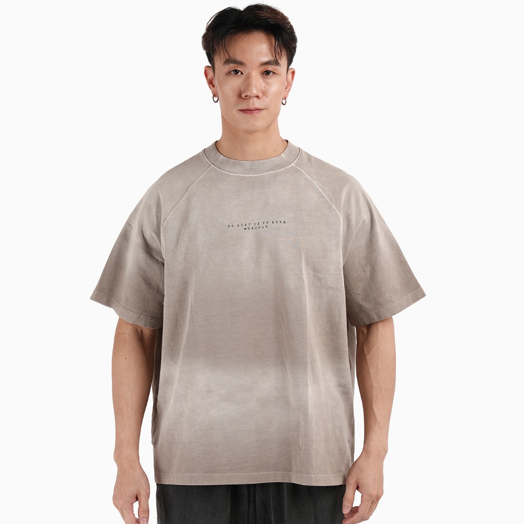 Musculo เสื้อยืดโอเวอร์ไซส์ไหล่สโลปฟอกวินเทจ