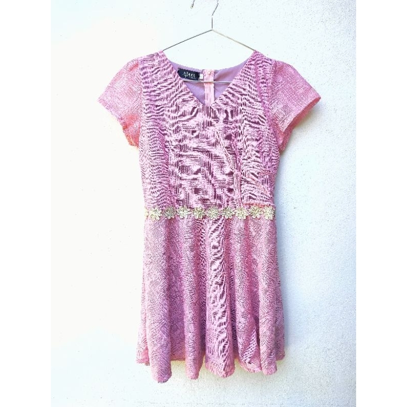 ชุดเดรส สีชมพู แบรนด์ Alert มือสอง พร้อมส่ง