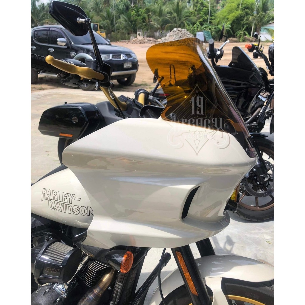 10 นิ้ว กระจกบังลม Harley Davidson Lowrider ST