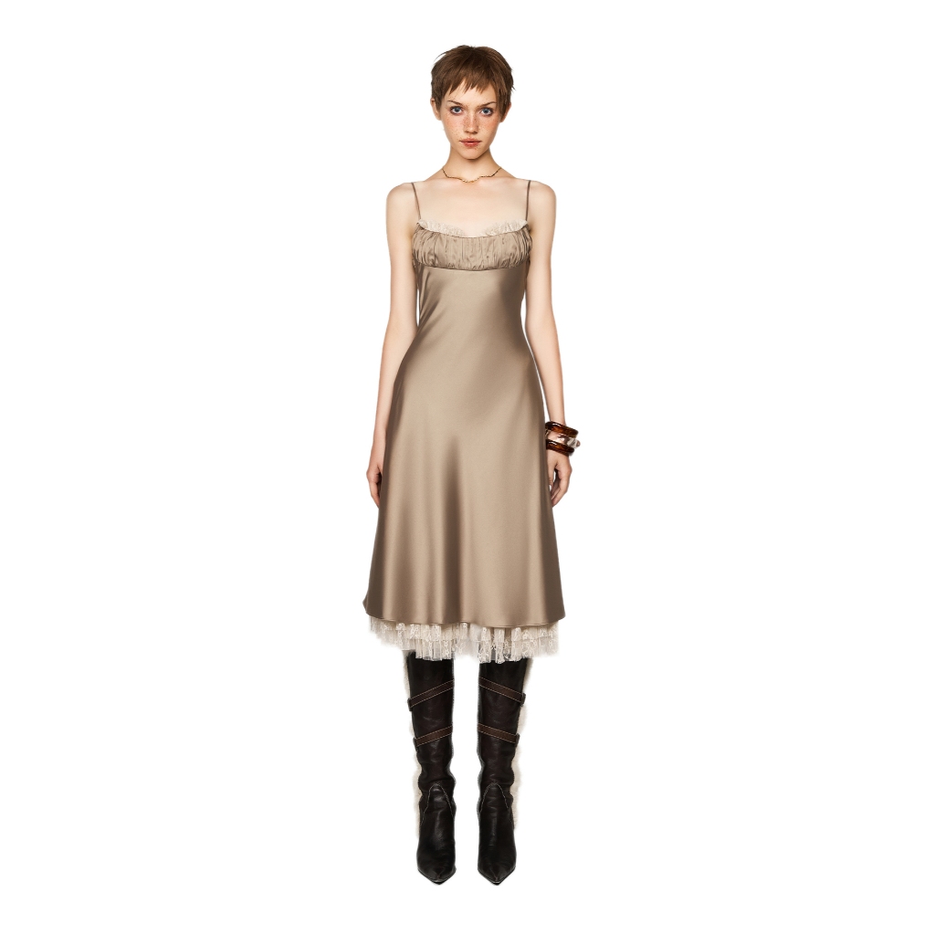 LSOUL LORE DRESS ชุดเดรสสายเดี่ยวผ้าไหมเว้าหลังตกแต่งลูกไม้