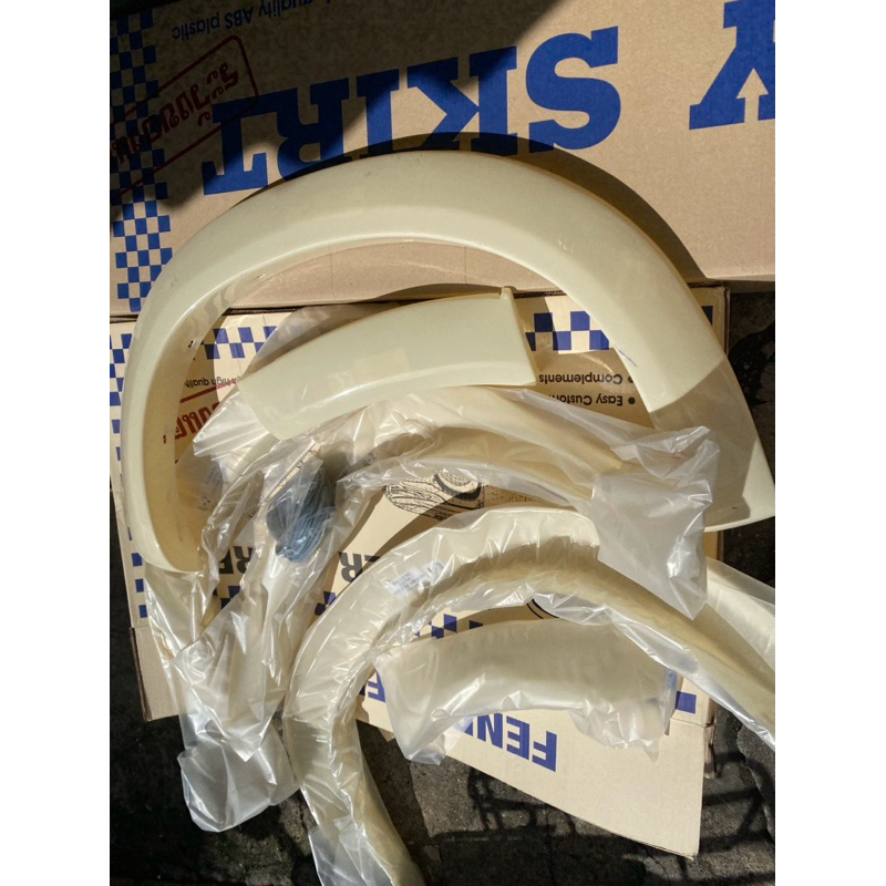 คิ้วล้อ VIGO 2005 2009 2011 ไม่ทำสี ฟรีสไตล์ 4 ชิ้น + 2 ชิ้นเล็ก