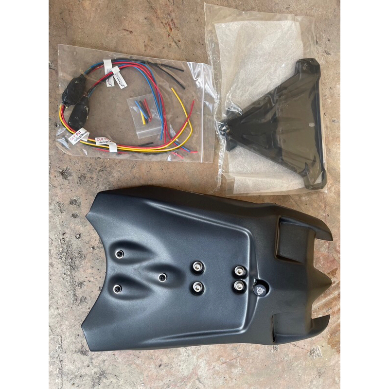 ‼️SALE‼️มือ1 อันเดอร์เทล แผ่นปิดท้าย มีไฟเลี้ยว Honda CBR500r 2019 สีดำด้าน จาก 3000 เหลือ 1000 บาท