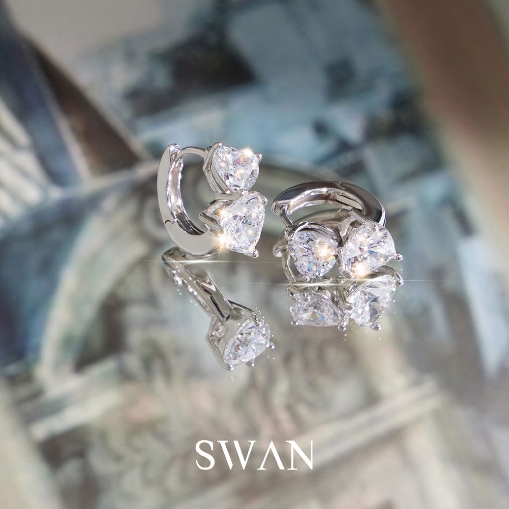 [ส่งด่วนฟรี]SWAN - You & Me Huggie Earring ต่างหูเงินแท้ ฝังเพชรคิวบิกเซอร์โคเนีย ดีไซน์เรียบหรู