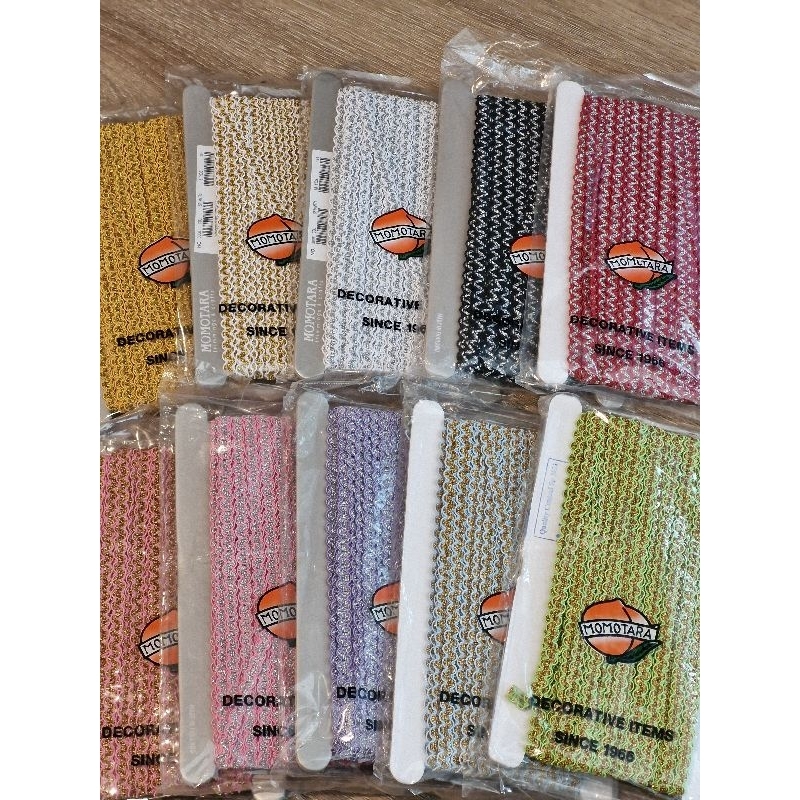 ดิ้นหยักตัดแบ่งห่อ3หลา50บาท‼️‼️‼️มีสีให้เลือกเยอะ