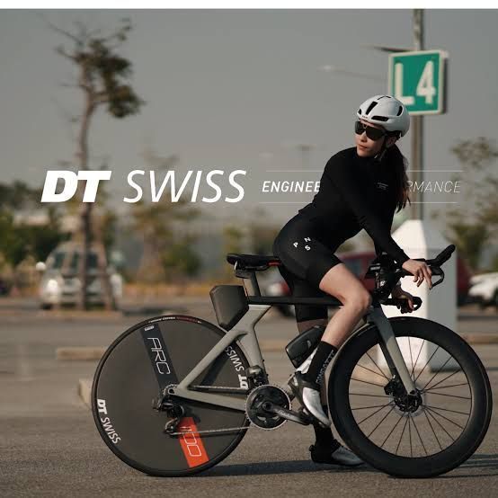 ล้อจักรยาน AERO CARBON  DT SWISS ARC 1100 DISC REAR WHEEL DISC BRAKE