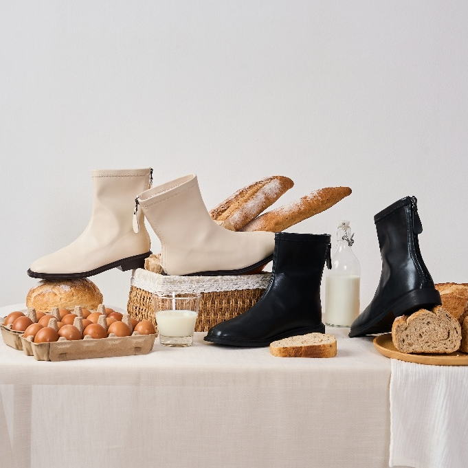 Emily🍪 Buckle me รองเท้าบู้ทส้นเตี้ยสูง 1 นิ้ว เกาหลีมินิมอลสุดๆ🤎