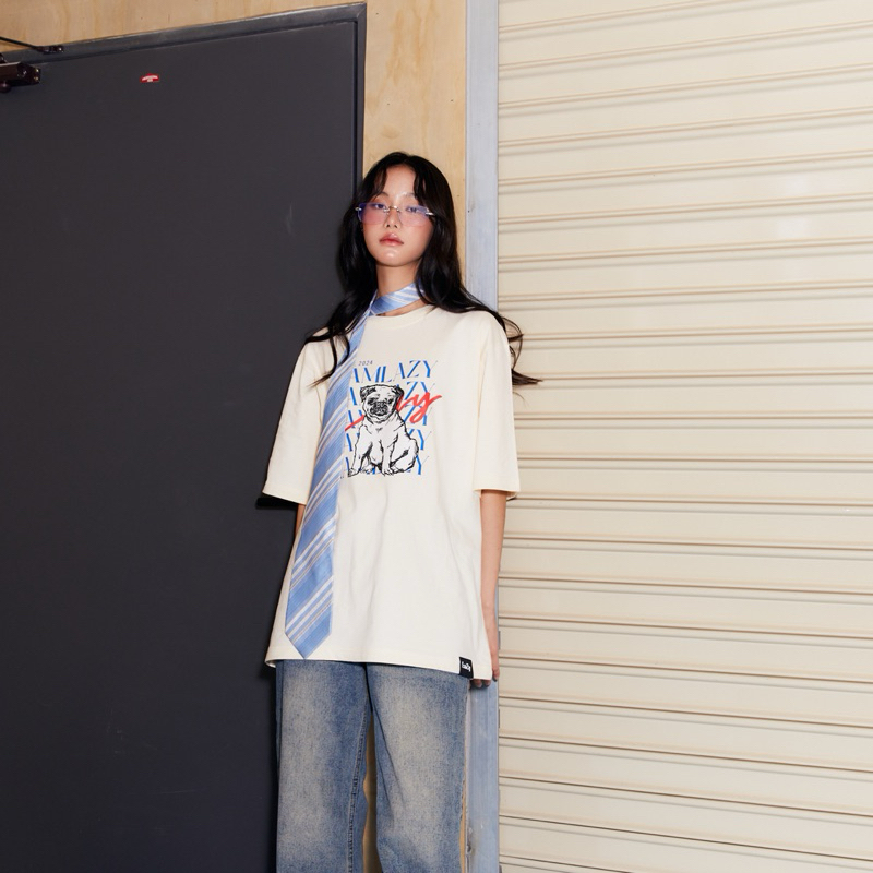[2แถม1] LaZy people.bkk | Gazzo, the lazy pug เสื้อยืด Oversized 44"