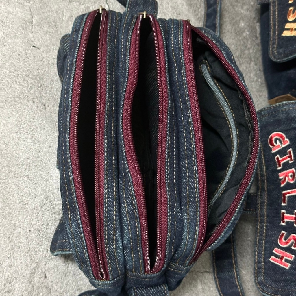 AEIOU No.287 Girlish กระเป๋ายีนส์ สะพายข้าง รุ่น Fold สินค้าลิขสิทธิ์แท้ (กว้าง9.5นิ้ว สูง6.5นิ้ว) - รูปที่ 6