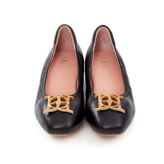 O&B รองเท้าหนังแกะ รุ่น AUDREY CREST CLASSIC HEELS IN GIRL IN BLACK-11248CS32166F_C4BKXX