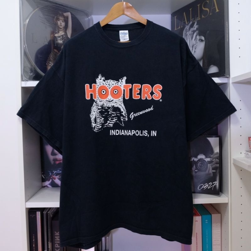 เสื้อยืด Hooters สาขา Indianapolis รุ่นเก่า มือสองของแท้