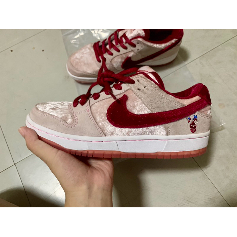 Nike SB Dunk Low StrangeLove Skateboards