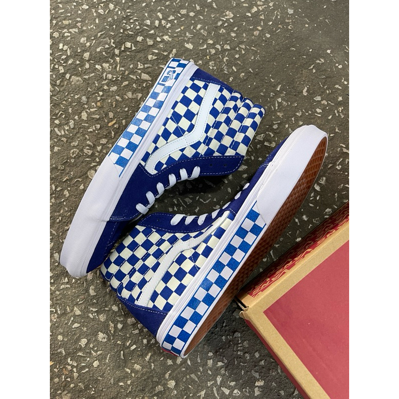 VANS OF THE WALL Made VIETNAM