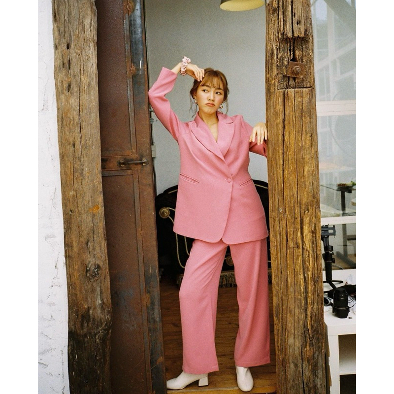 New Judy Blazer + Plants สีชมพู brand lookbooklookbook