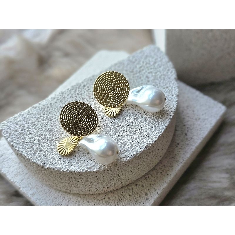 Athena's Pearl earrings