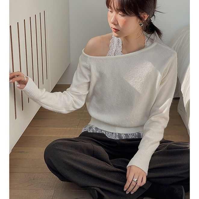 (พร้อมส่ง) Clothestoryy - *ขายแยกชิ้น* Bllen Sweater เสื้อสเวตเตอร์ไหล่ตกสีพื้น และ Lady Lace Camisole เสื้อลูกไม้ผูกคอ