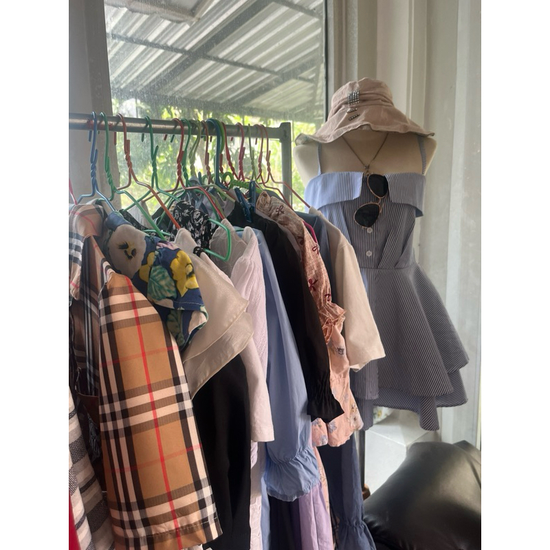 เสื้อผ้าไลฟสดราคา 89บาท1-5ตัวยอด89-445บาท