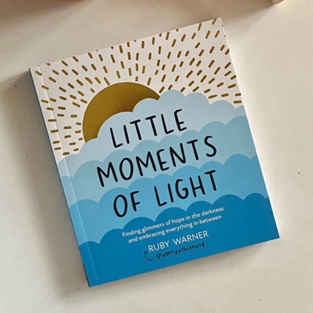 Little Moments of Light หนังสือให้กำลังใจ หนังสือฮีลใจ หนังสือพลังบวก ภาษาอังกฤษ