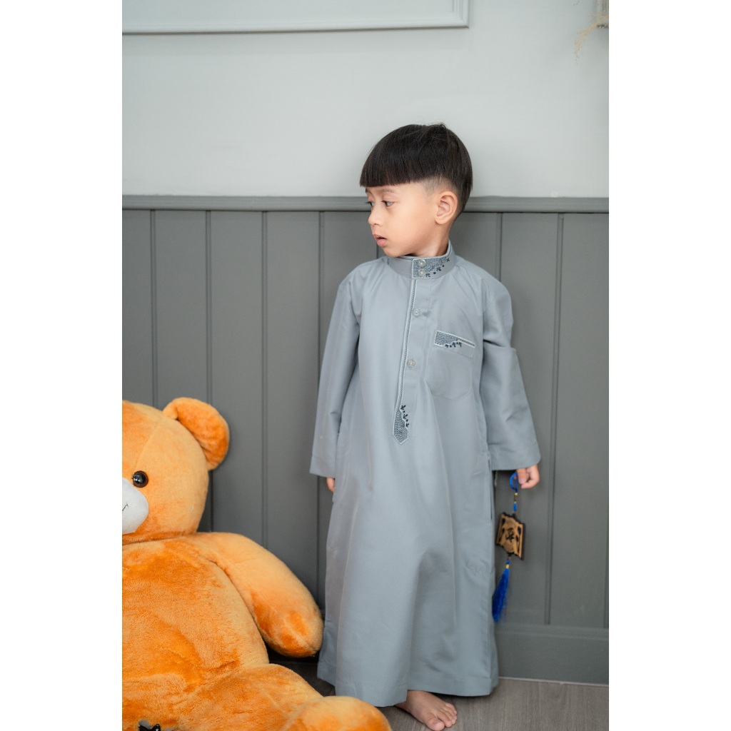 ชุดโต๊ปเด็กแขนยาว ปักลายสุดเท่ ใส่ละหมาดออกงานอิสลามหรือใส่เรียน (ไซส์ 8-14 ขวบ) by12 วาริสมุสลิม