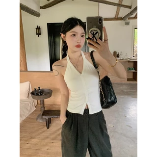 Beryl 🌻 สาวฮอต เสื้อกล้ามคอวีคล้องคอ เสื้อกล้ามผู้หญิง ✨ หน้าร้อน ทรงเข้ารูป โชว์สะดือ เสื้อตัวสั้น