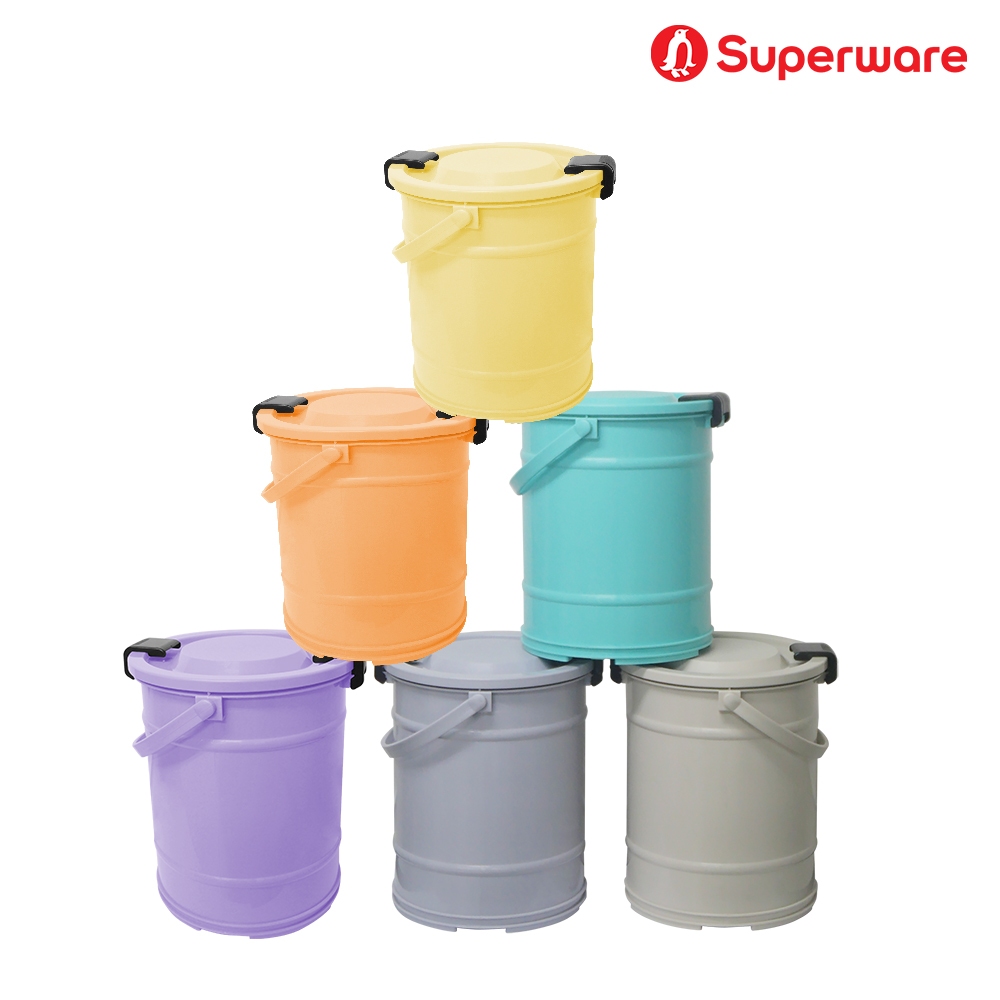 Srithai Superware ถังใส่น้ำพลาสติก ถังน้ำพลาสติกมีหูหิ้ว ทรงกลม พร้อมฝาล๊อค  ขนาด 15.5 ลิตร (4 แกลลอน) รุ่น M-73