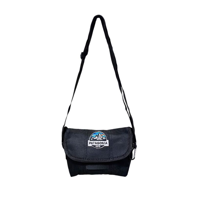 Patagonia bag กระเป๋าสไตล์มินิมอล สะพายข้างใบเล็ก