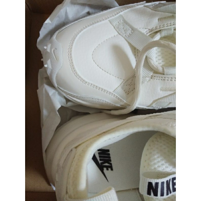 รองเท้าผ้าใบรองเท้า Nike